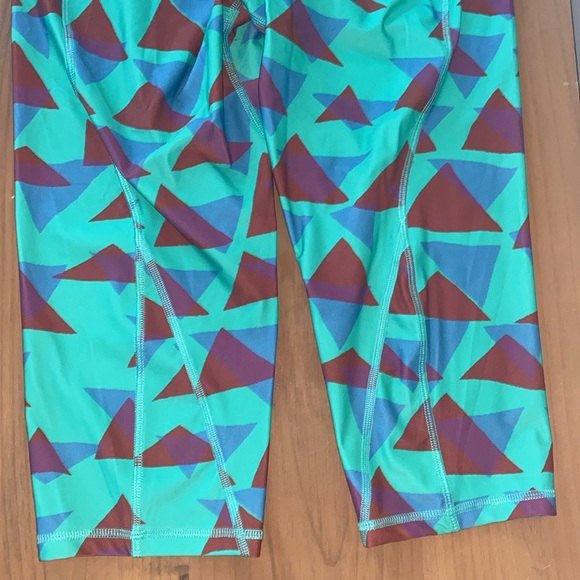 Free People Movement NWOT Make Way Printed Rasher Leggings in Size M ๐๐โโ๏ธ๐ฅ - Picture 7 of 9